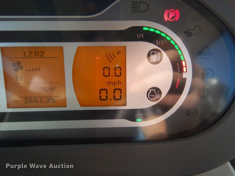 image for item DJ4800 2018 Fendt 933 Vario  MFWD tractor