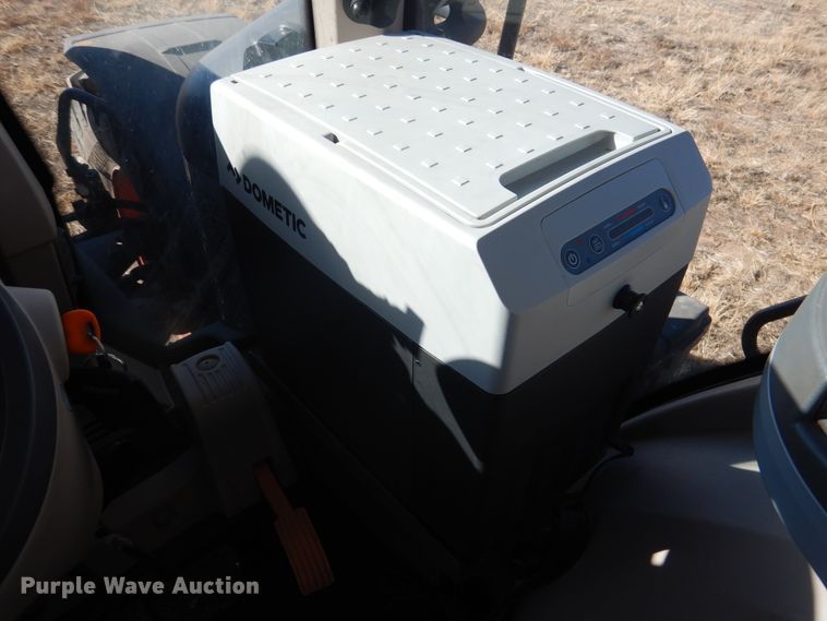 image for item DJ4800 2018 Fendt 933 Vario  MFWD tractor