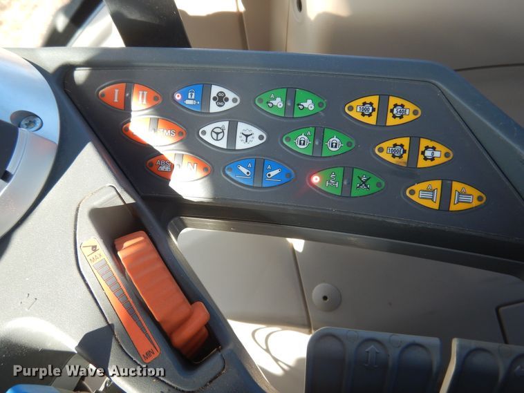 image for item DJ4800 2018 Fendt 933 Vario  MFWD tractor