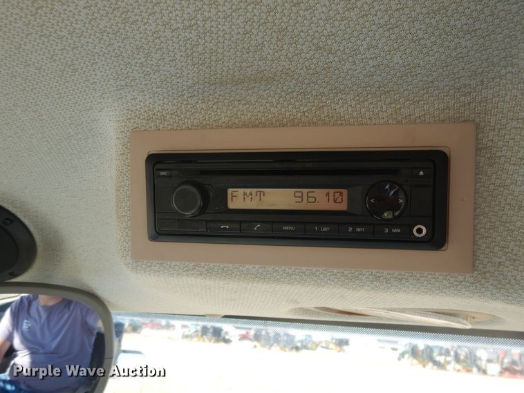 image for item DJ4800 2018 Fendt 933 Vario  MFWD tractor