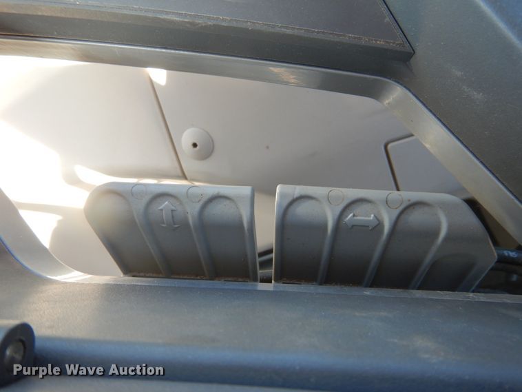 image for item DJ4800 2018 Fendt 933 Vario  MFWD tractor