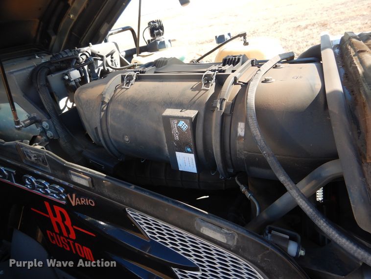 image for item DJ4800 2018 Fendt 933 Vario  MFWD tractor