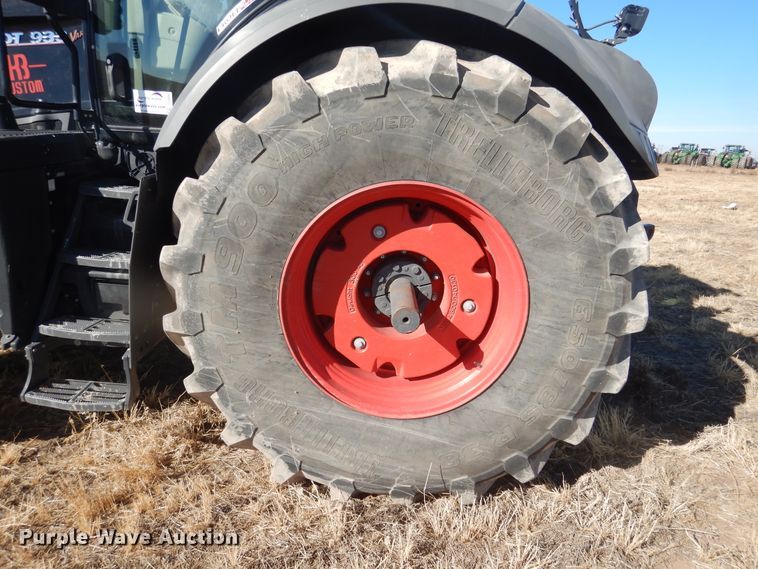 image for item DJ4800 2018 Fendt 933 Vario  MFWD tractor