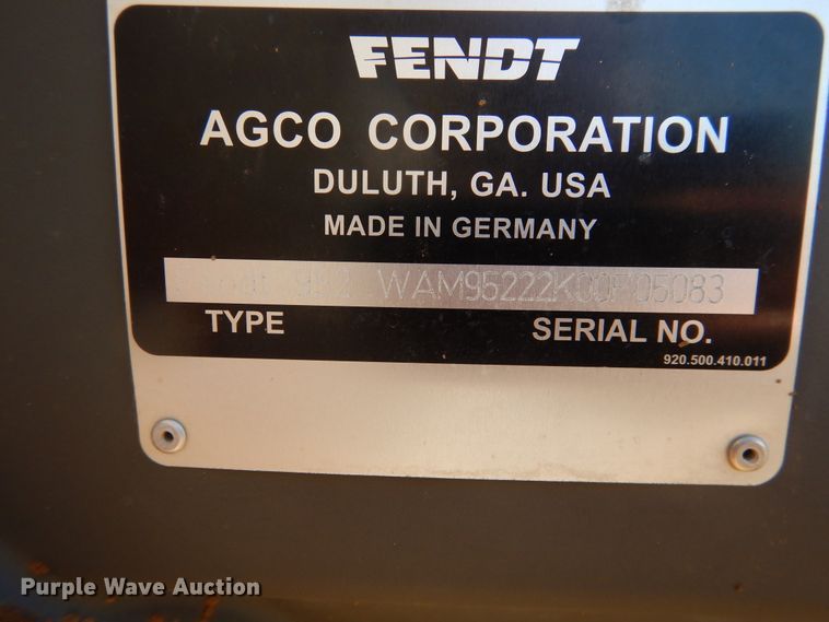 image for item DJ4800 2018 Fendt 933 Vario  MFWD tractor