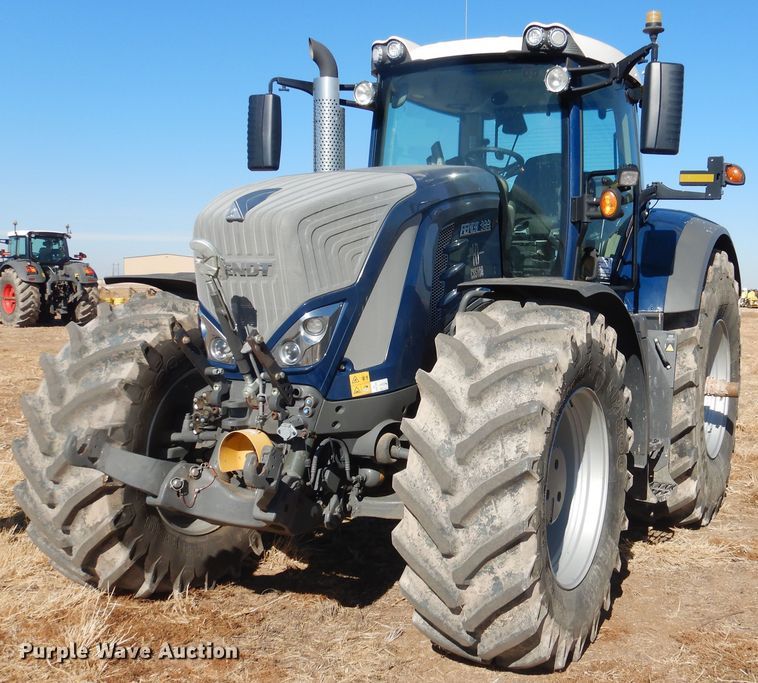 image for item DJ4801 2018 Fendt 933 Vario  MFWD tractor