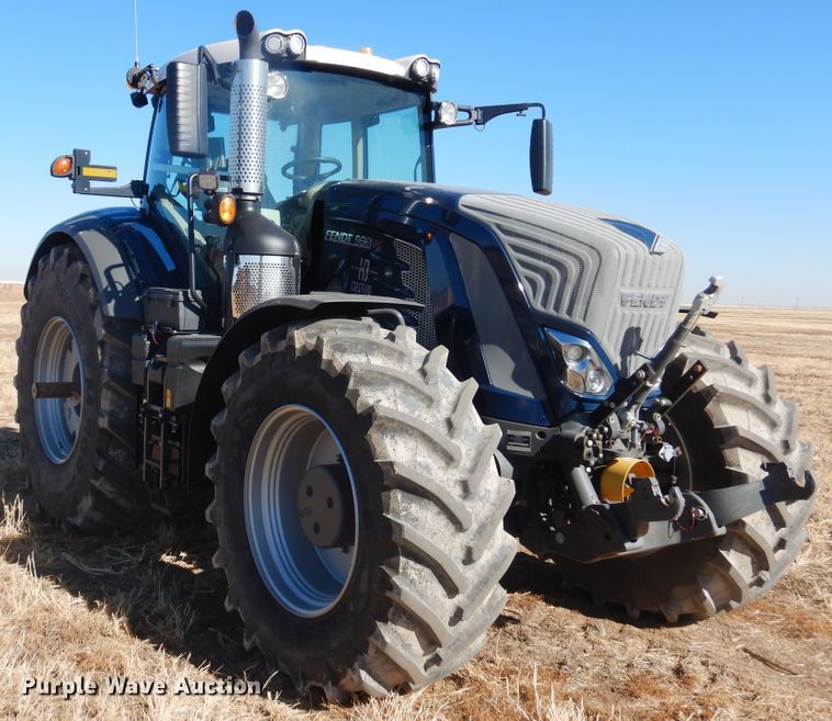 image for item DJ4801 2018 Fendt 933 Vario  MFWD tractor