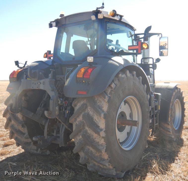 image for item DJ4801 2018 Fendt 933 Vario  MFWD tractor