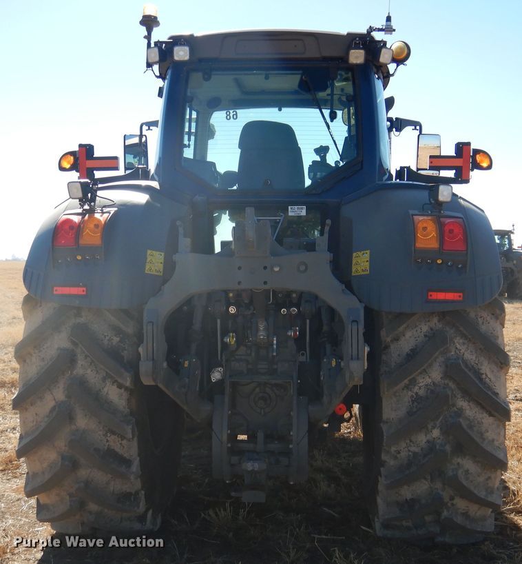 image for item DJ4801 2018 Fendt 933 Vario  MFWD tractor