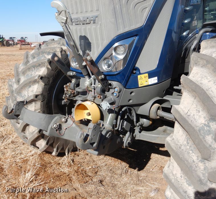 image for item DJ4801 2018 Fendt 933 Vario  MFWD tractor