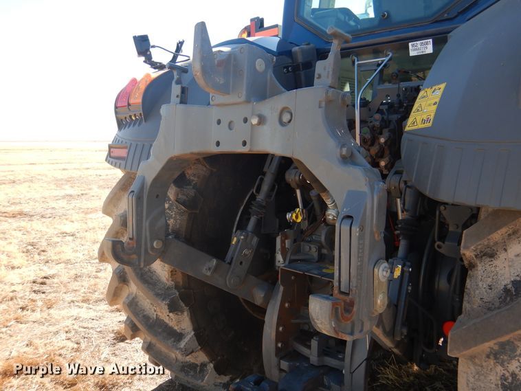 image for item DJ4801 2018 Fendt 933 Vario  MFWD tractor