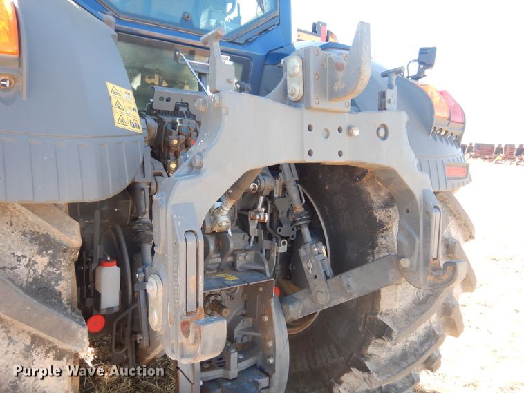 image for item DJ4801 2018 Fendt 933 Vario  MFWD tractor