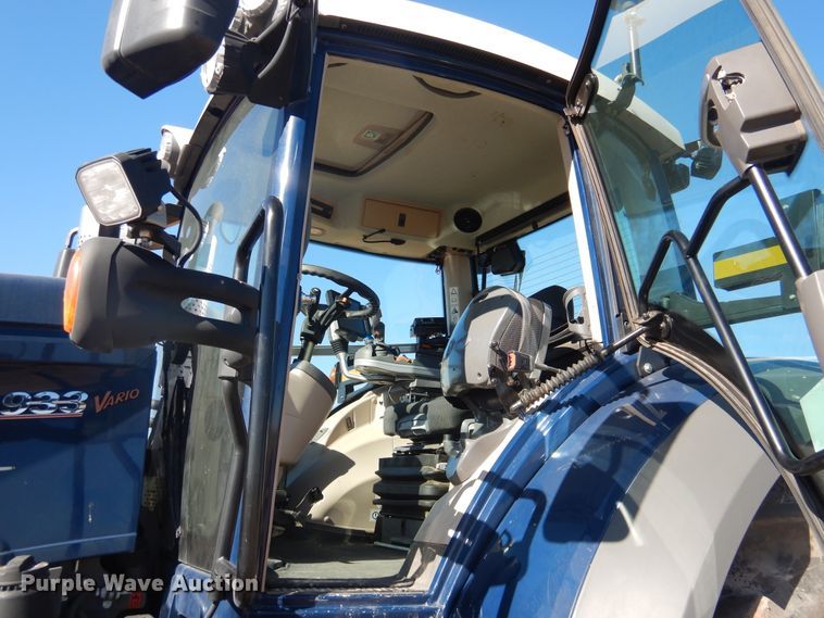 image for item DJ4801 2018 Fendt 933 Vario  MFWD tractor