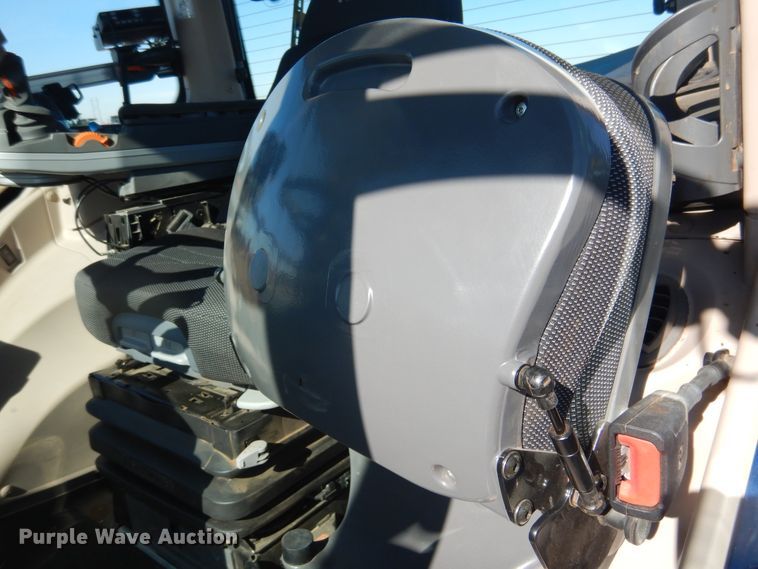 image for item DJ4801 2018 Fendt 933 Vario  MFWD tractor