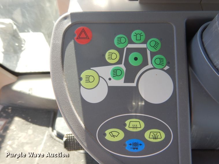 image for item DJ4801 2018 Fendt 933 Vario  MFWD tractor