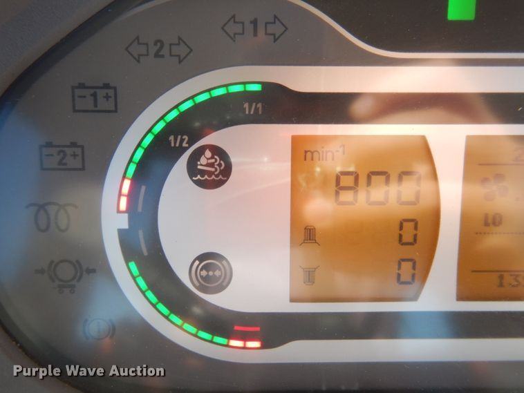 image for item DJ4801 2018 Fendt 933 Vario  MFWD tractor