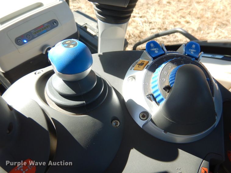 image for item DJ4801 2018 Fendt 933 Vario  MFWD tractor