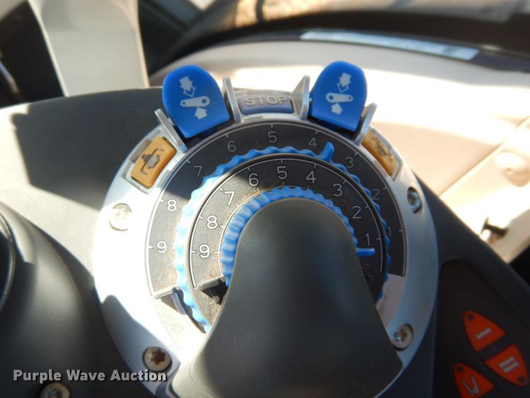 image for item DJ4801 2018 Fendt 933 Vario  MFWD tractor