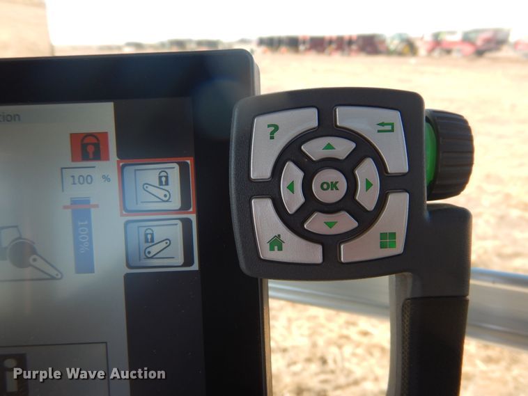 image for item DJ4801 2018 Fendt 933 Vario  MFWD tractor