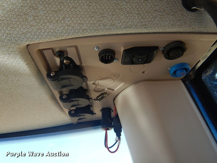 image for item DJ4801 2018 Fendt 933 Vario  MFWD tractor