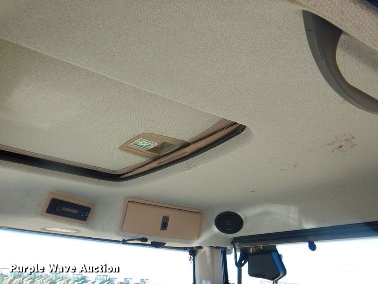 image for item DJ4801 2018 Fendt 933 Vario  MFWD tractor