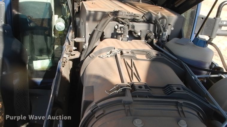 image for item DJ4801 2018 Fendt 933 Vario  MFWD tractor