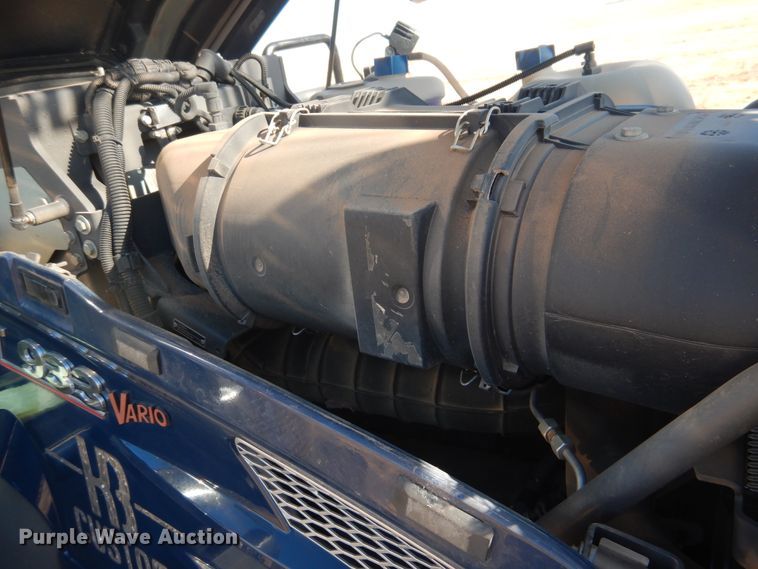 image for item DJ4801 2018 Fendt 933 Vario  MFWD tractor