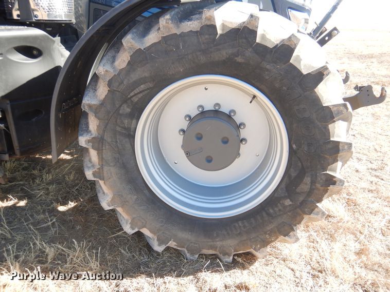 image for item DJ4801 2018 Fendt 933 Vario  MFWD tractor