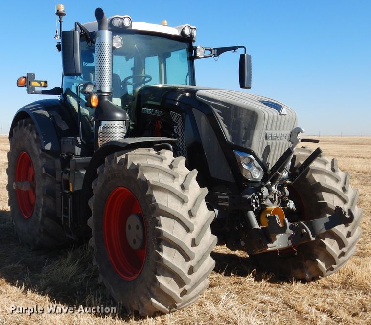 image for item DJ4802 2018 Fendt 933 Vario  MFWD tractor