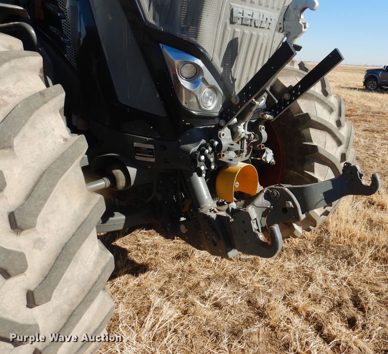 image for item DJ4802 2018 Fendt 933 Vario  MFWD tractor