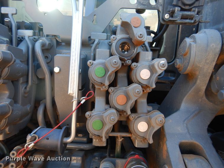 image for item DJ4802 2018 Fendt 933 Vario  MFWD tractor