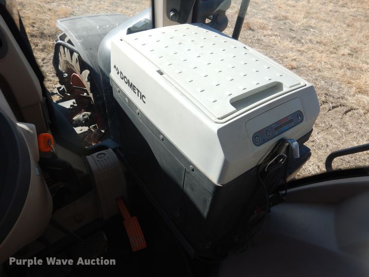 image for item DJ4802 2018 Fendt 933 Vario  MFWD tractor