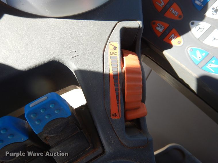 image for item DJ4802 2018 Fendt 933 Vario  MFWD tractor