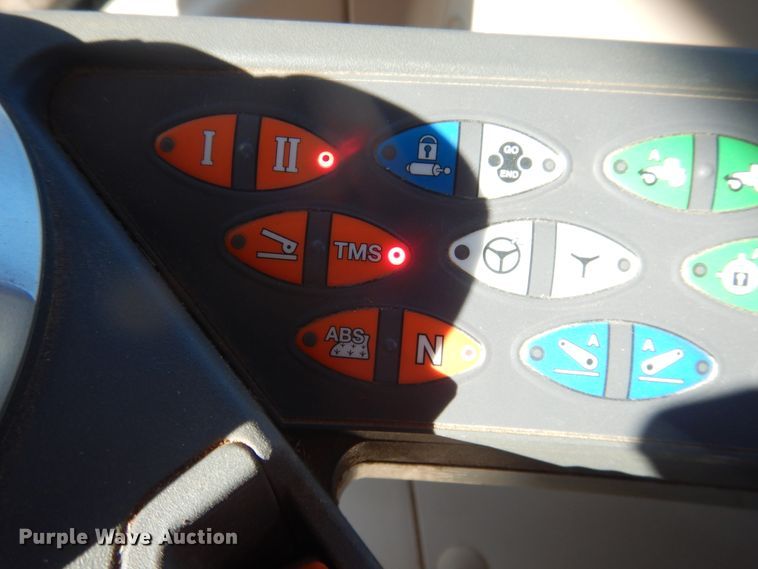 image for item DJ4802 2018 Fendt 933 Vario  MFWD tractor