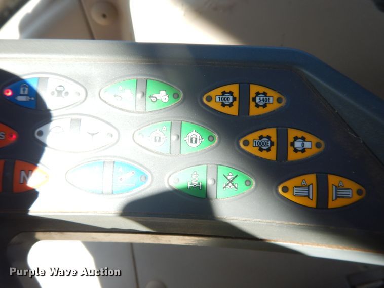 image for item DJ4802 2018 Fendt 933 Vario  MFWD tractor