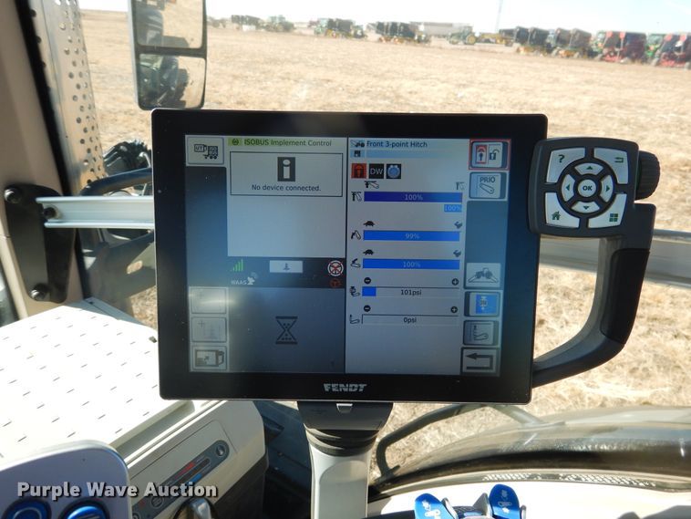 image for item DJ4802 2018 Fendt 933 Vario  MFWD tractor