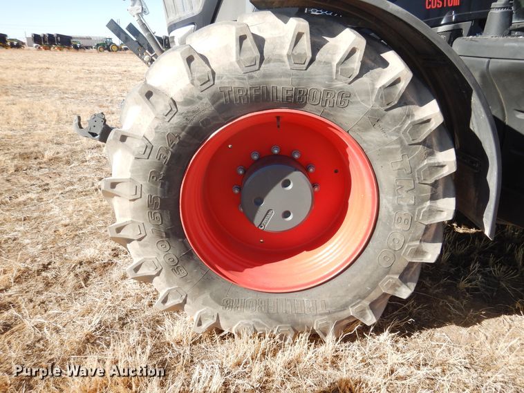 image for item DJ4802 2018 Fendt 933 Vario  MFWD tractor