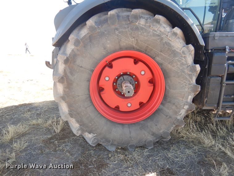 image for item DJ4802 2018 Fendt 933 Vario  MFWD tractor