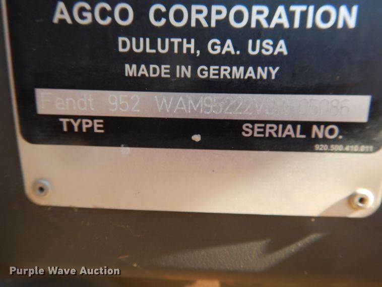 image for item DJ4802 2018 Fendt 933 Vario  MFWD tractor