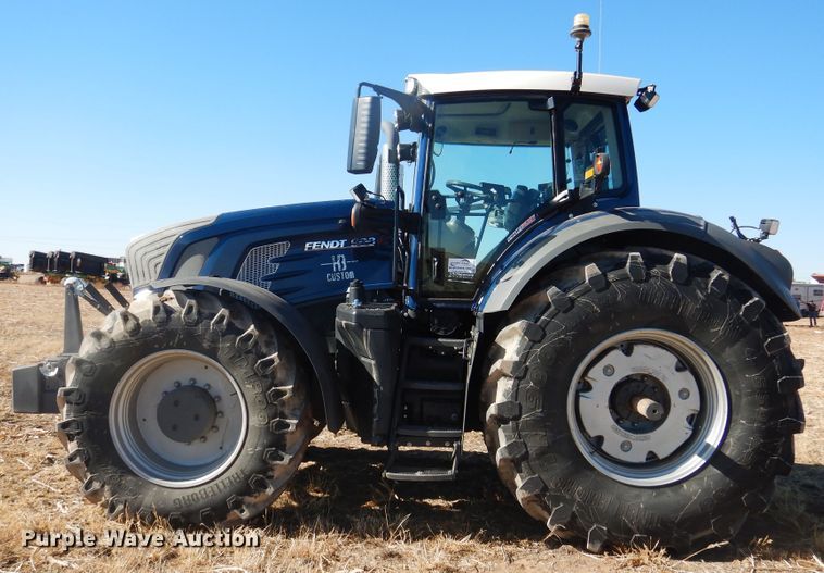 image for item DJ4803 2018 Fendt 933 Vario  MFWD tractor