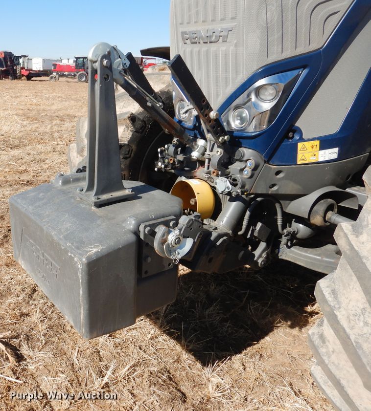 image for item DJ4803 2018 Fendt 933 Vario  MFWD tractor