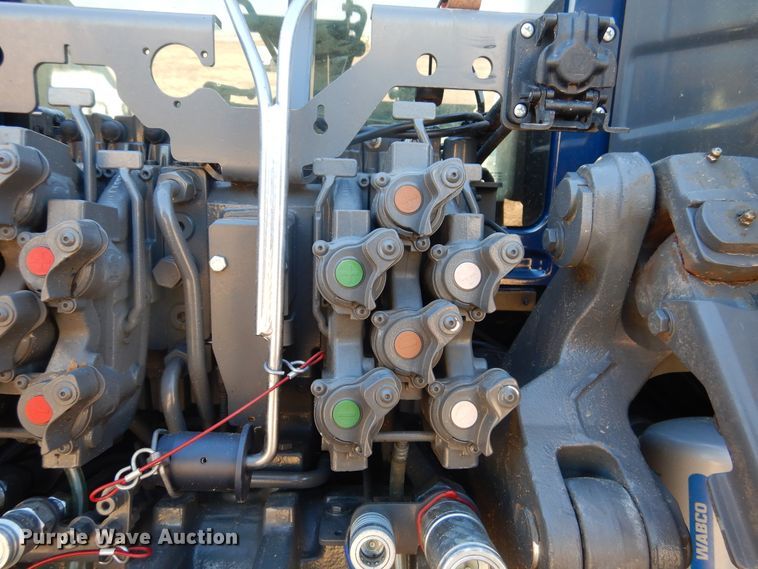 image for item DJ4803 2018 Fendt 933 Vario  MFWD tractor