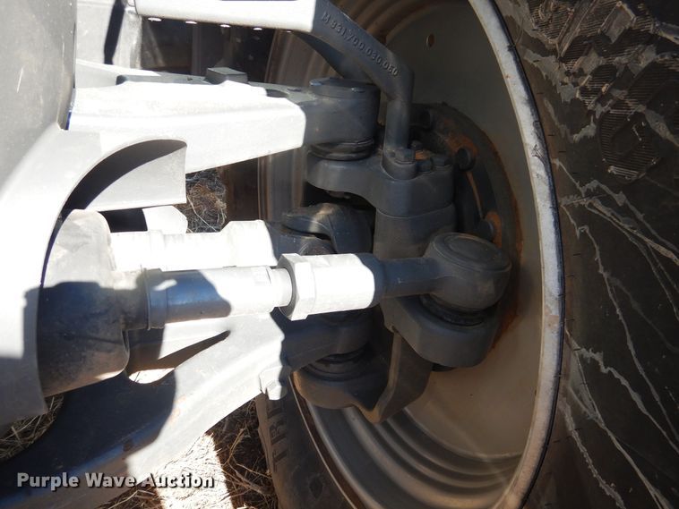 image for item DJ4803 2018 Fendt 933 Vario  MFWD tractor