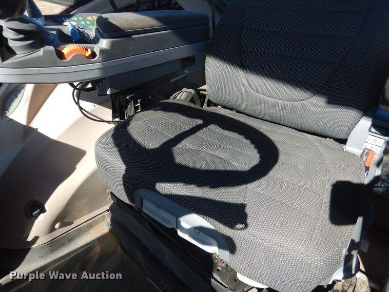 image for item DJ4803 2018 Fendt 933 Vario  MFWD tractor