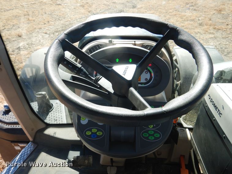 image for item DJ4803 2018 Fendt 933 Vario  MFWD tractor