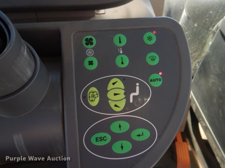 image for item DJ4803 2018 Fendt 933 Vario  MFWD tractor