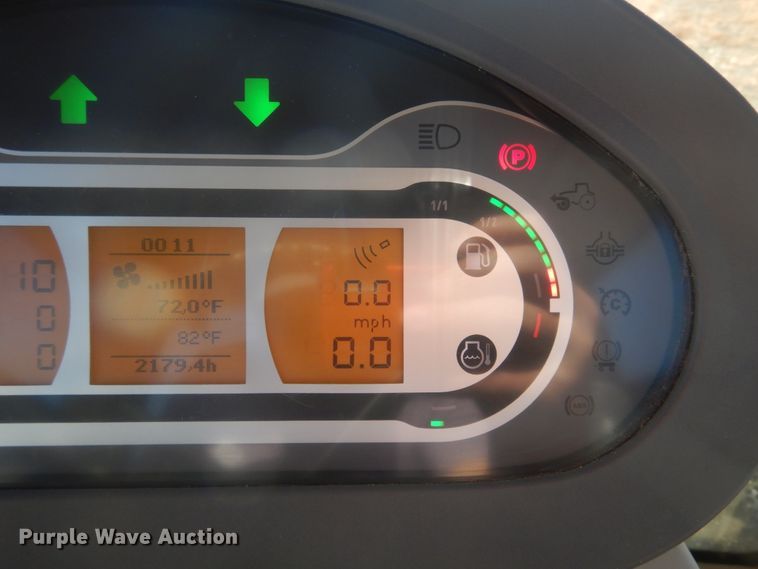 image for item DJ4803 2018 Fendt 933 Vario  MFWD tractor