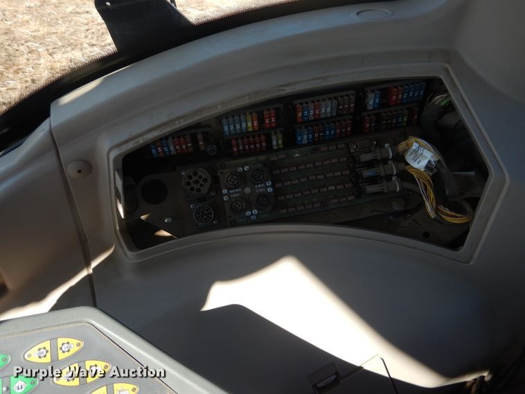 image for item DJ4803 2018 Fendt 933 Vario  MFWD tractor