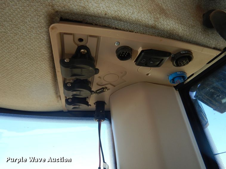 image for item DJ4803 2018 Fendt 933 Vario  MFWD tractor