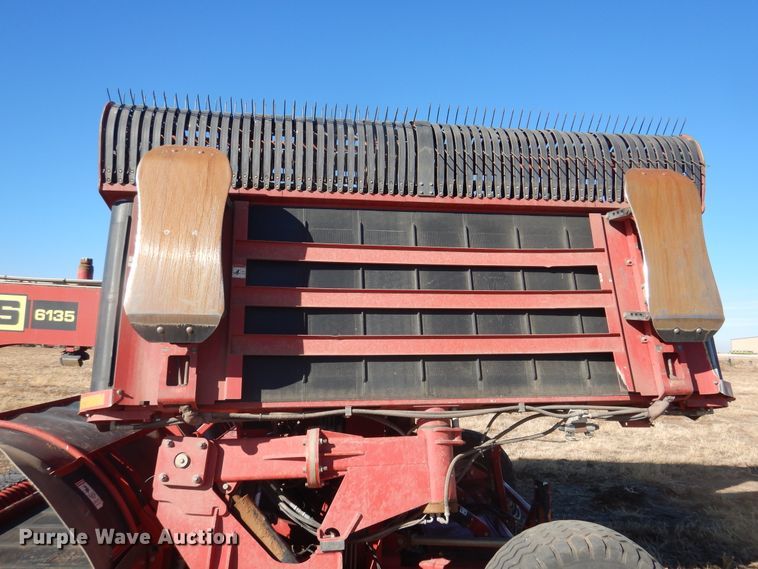 image for item DJ4804 2017 H&S TF6135 hay merger