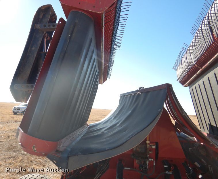 image for item DJ4804 2017 H&S TF6135 hay merger